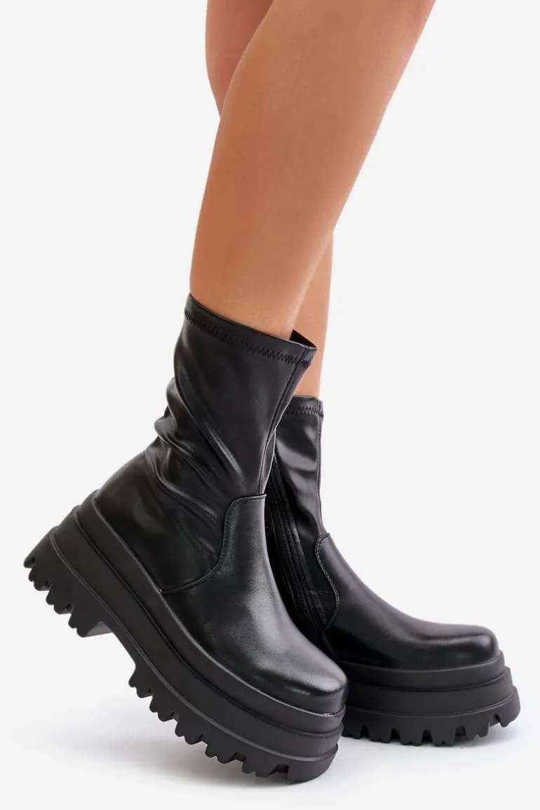Botki Na Masywnej Platformie Czarne Florinara