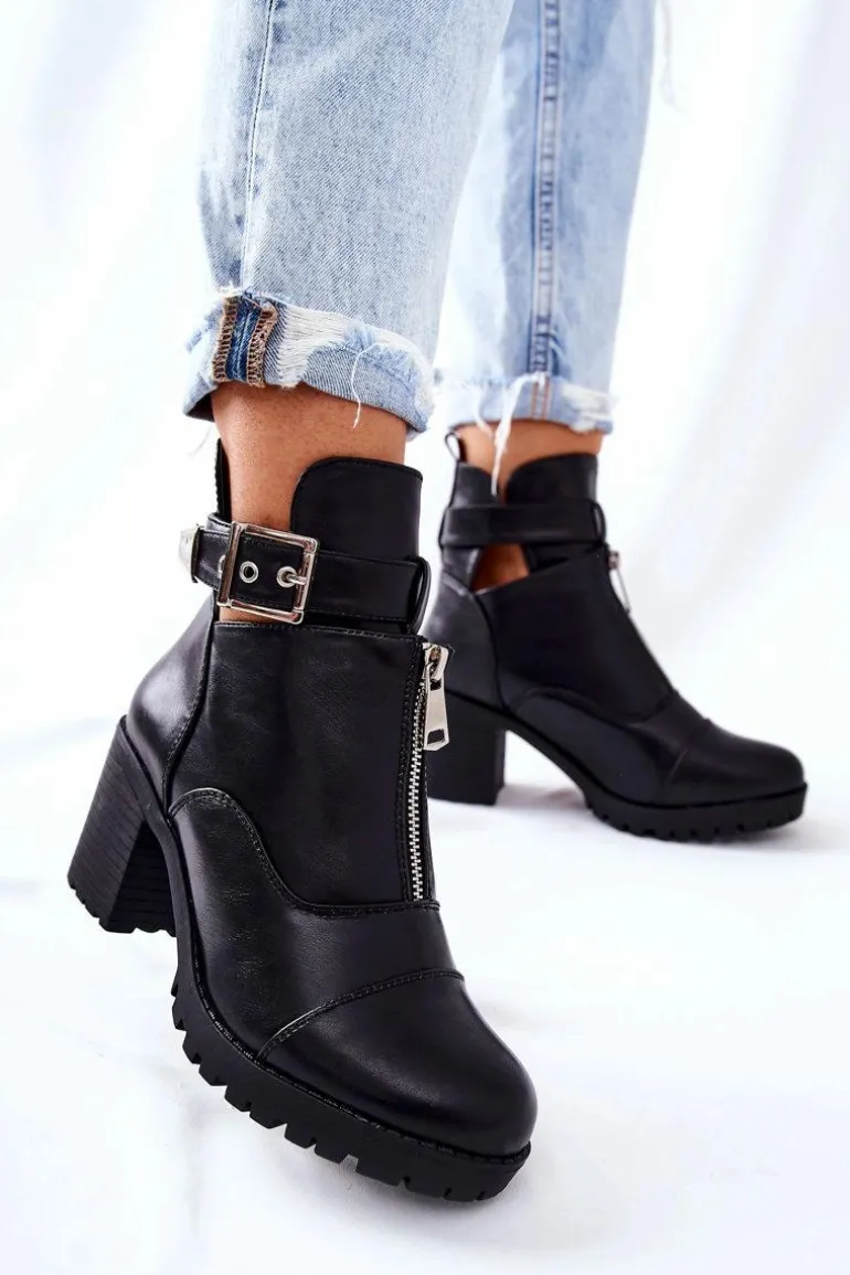 Botki Na Obcasie Z Klamrą Czarne Clive