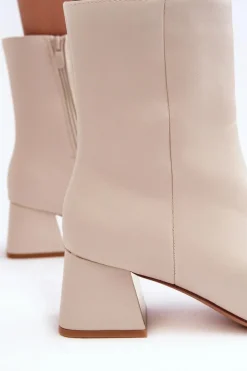 Botki Na Obcasie Z Ozdobą Jasnobeżowe Adinah
