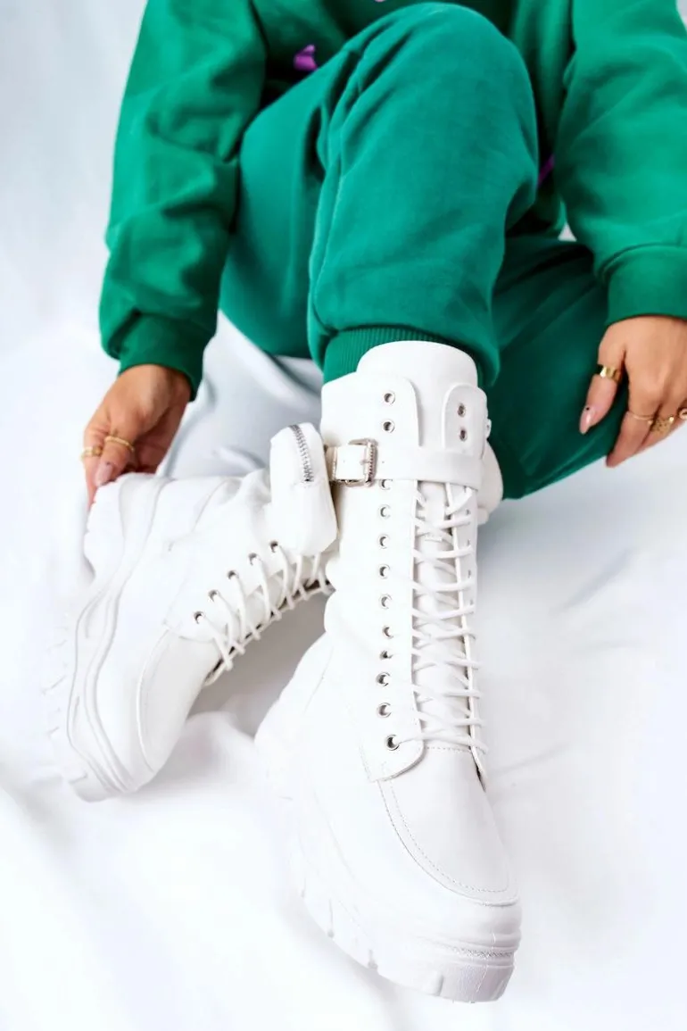 Botki Na Platformie Z Nerką Białe Issanti