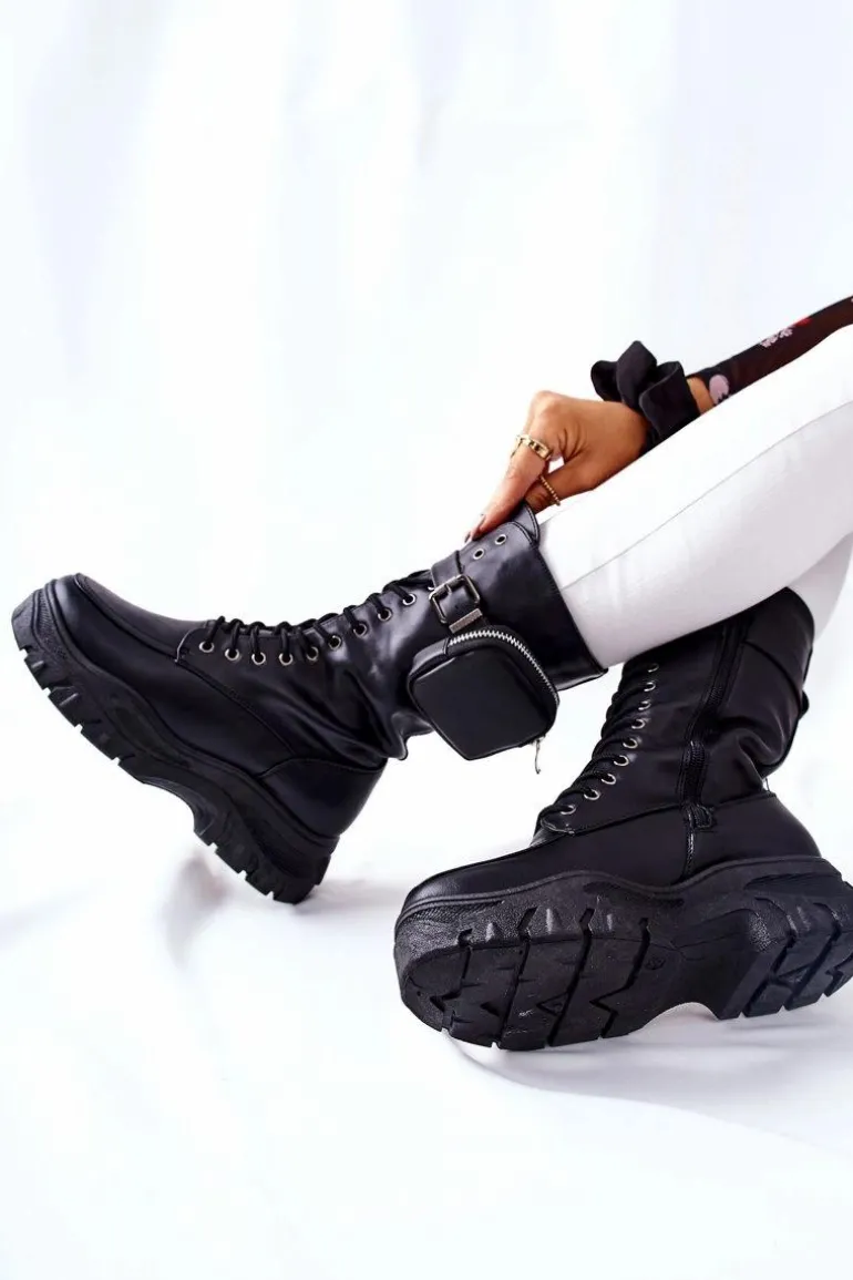 Botki Na Platformie Z Nerką Czarne Issanti