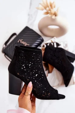 Botki Na Słupku Ażurowe Czarne Brittany