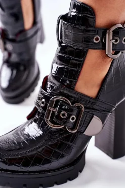 Botki Na Słupku Czarne Lakierowane Klamra Krokodyl Bramshall
