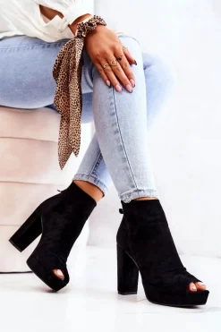 Botki Na Słupku Odkryte Palce Czarne Adore