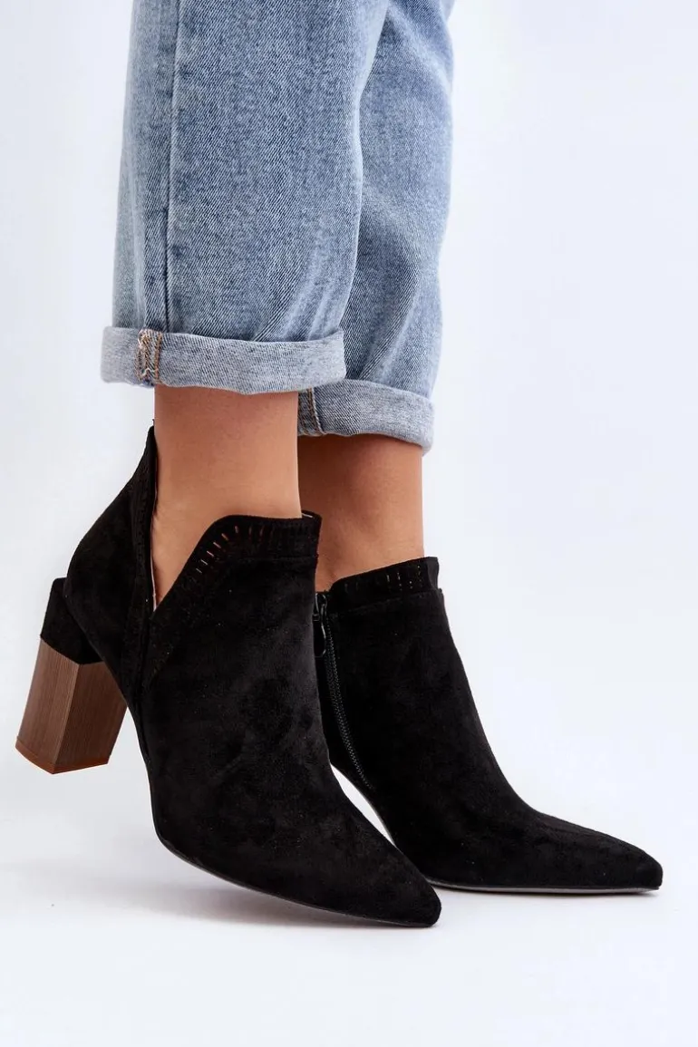 Botki Na Słupku Z Ażurowym Wzorem Czarne Vailen