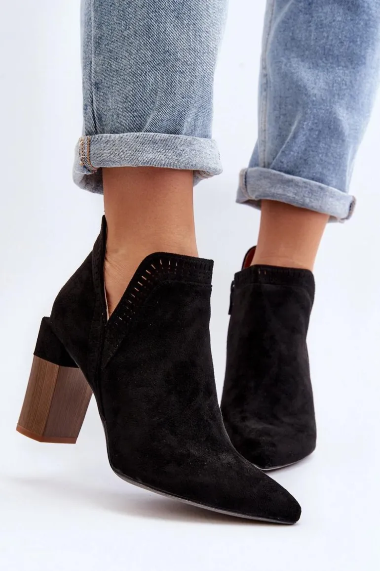 Botki Na Słupku Z Ażurowym Wzorem Czarne Vailen