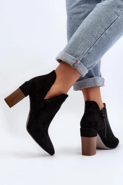 Botki Na Słupku Z Ażurowym Wzorem Czarne Vailen