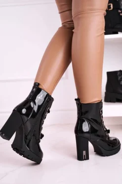 Botki Na Słupku Z Perełkami Czarne Lakierowane Black Mirror