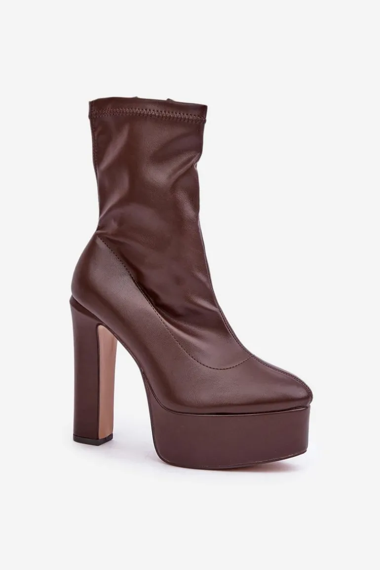 Botki Na Wysokim Obcasie Słupku I Platformie Ciemnobrązowe Tennira