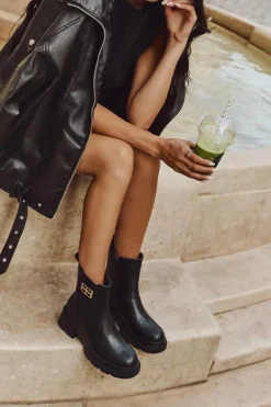 Botki Sztyblety Damskie Ze Złotym Detalem Ocieplane Czarne Serene