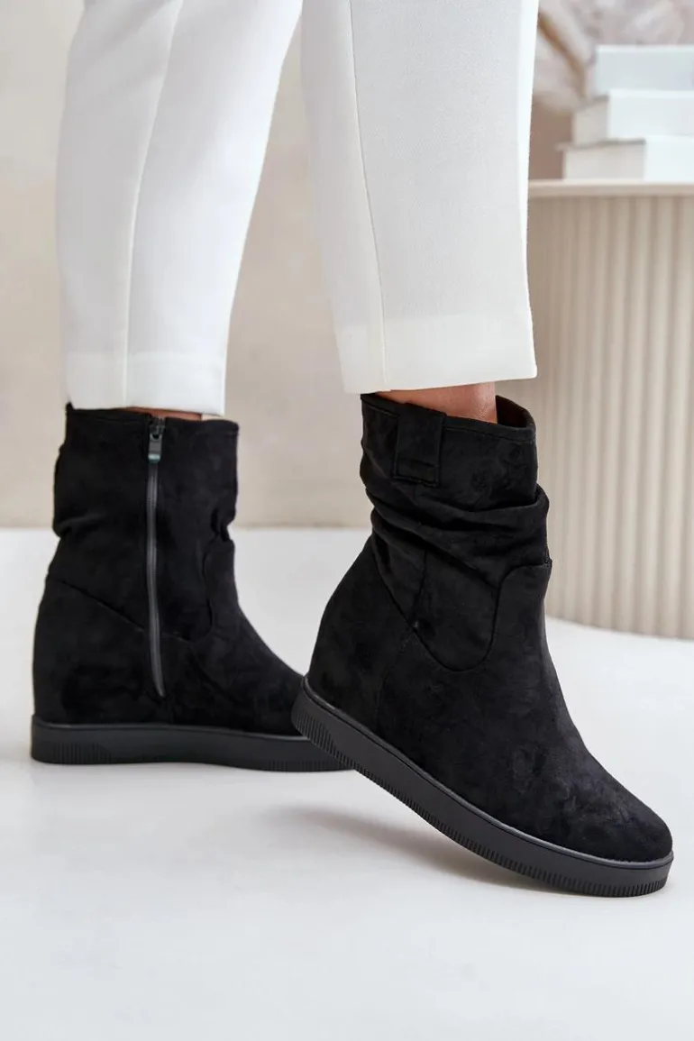 Botki Z Marszczoną Cholewka Na Ukrytym Koturnie Czarne Zinradea