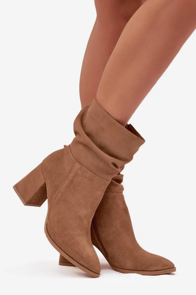 Botki Z Naturalnego Zamszu Ocieplane Na Słupku Z Marszczeniem Zazoo 4216 Beżowe