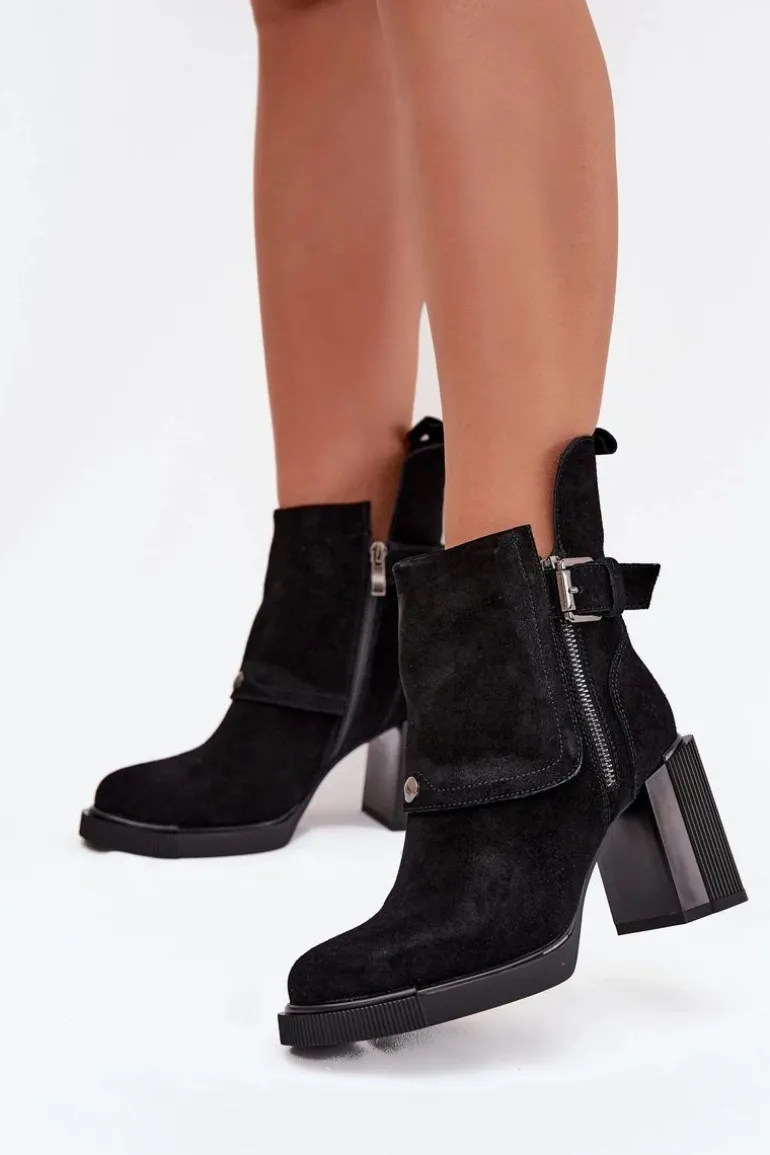 Botki Z Naturalnego Zamszu Na Słupku Z Klamrą Vinceza 91152 Czarne