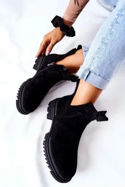 Botki Z Wycięciem Na Suwak Czarne Corano