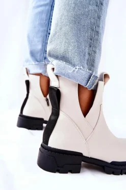 Botki Z Wycięciem Na Suwak Białe Corano