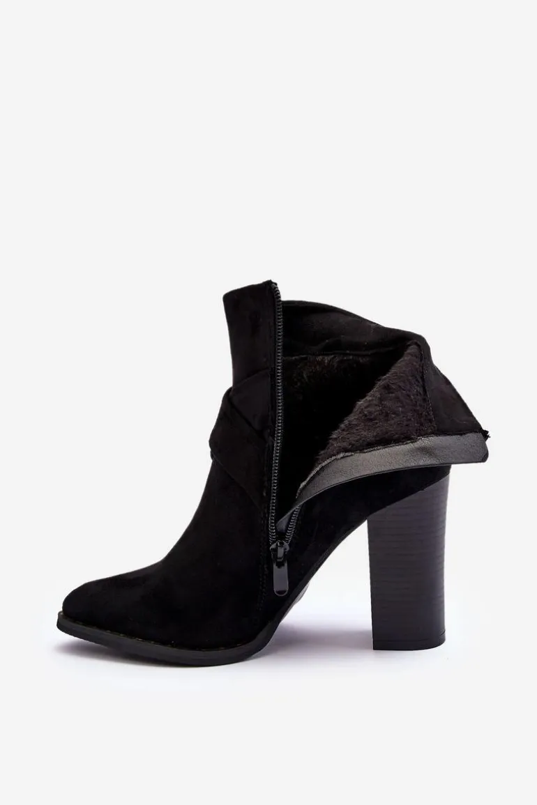 Botki Zamszowe Na Słupku Z Klamrą Czarne Eftane