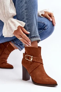 Botki Zamszowe Na Słupku Z Klamrą Camel Eftane