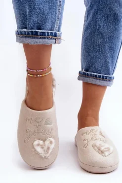 Błyszczące Kapcie Damskie Beżowe Geraja