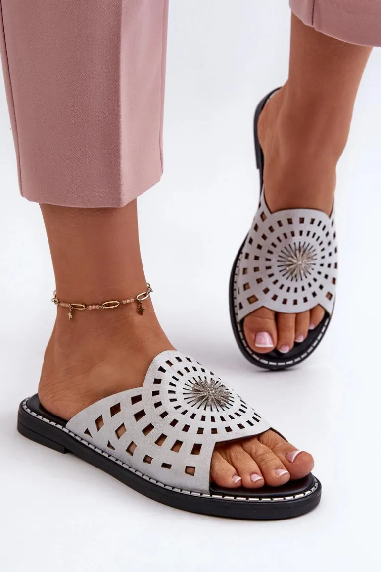 Błyszczące Klapki Damskie Na Płaskim Obcasie Z Ozdobą Srebrne Ebirena