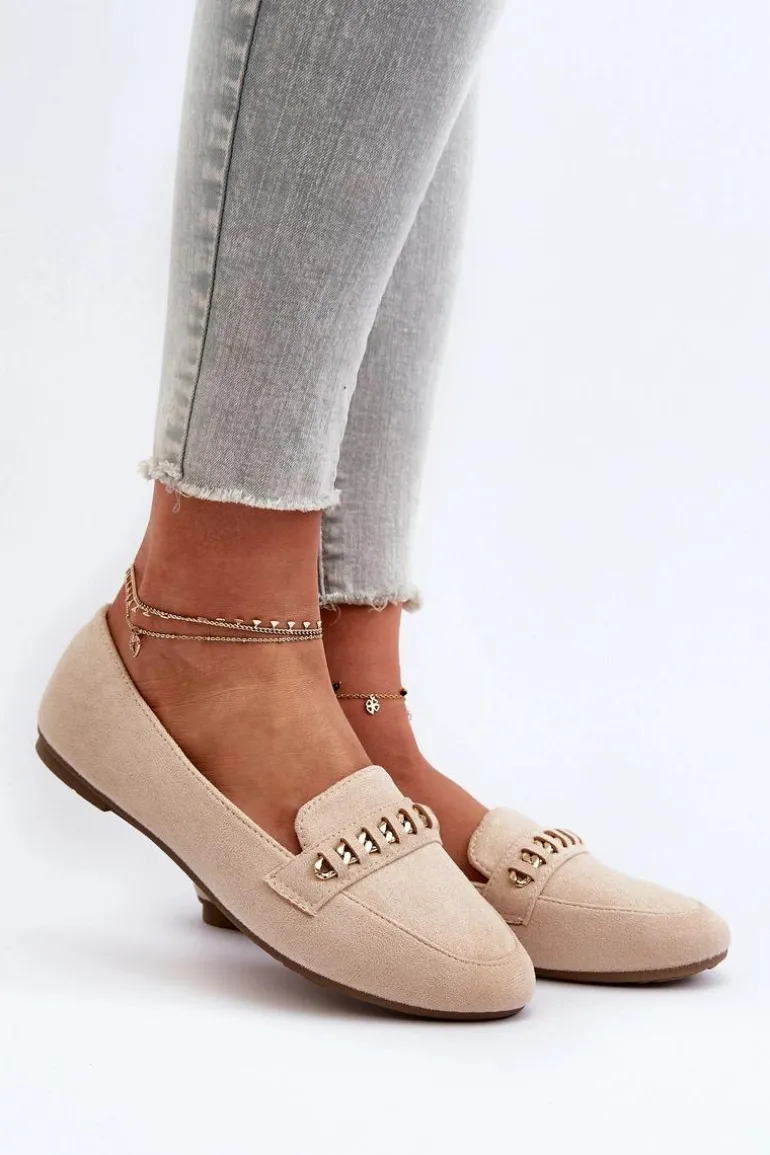 Błyszczące Mokasyny Damskie Z Łańcuchem Beżowe Aredilla
