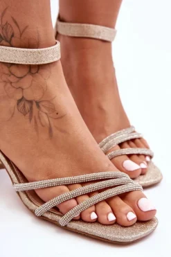 Błyszczące Sandałki Na Obcasie Złote Enenor