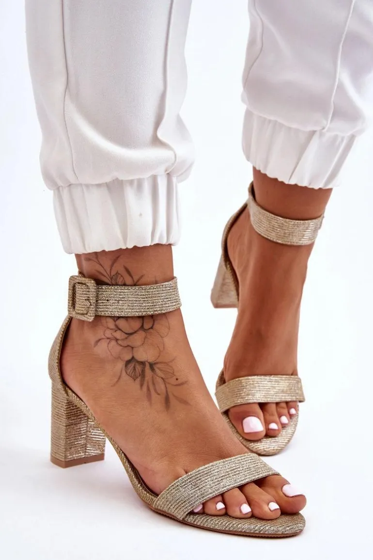 Błyszczące Sandałki Na Obcasie Złote Maxim