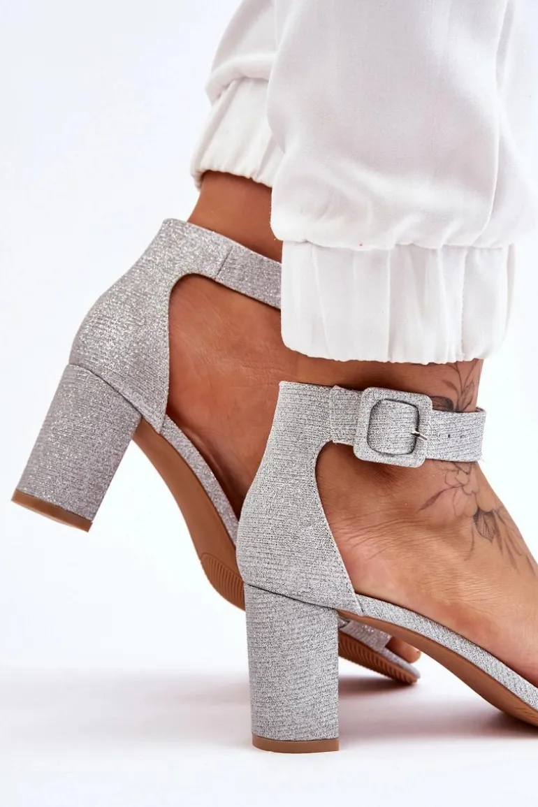 Błyszczące Sandałki Na Obcasie Srebrne Maxim