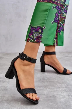 Błyszczące Sandałki Na Obcasie Czarne Maxim