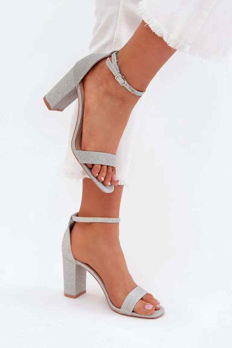 Błyszczące Sandały Damskie Na Słupku Srebrne Kavina