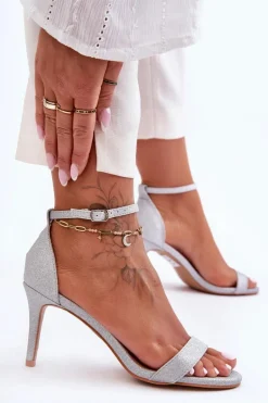 Błyszczące Sandały Na Szpilce Srebrne Gedna