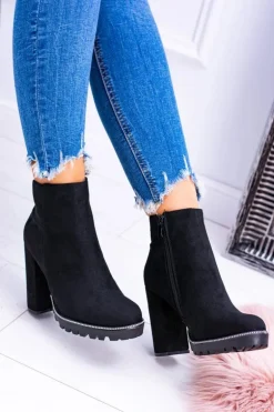 Czarne botki na słupku Guriela Suede