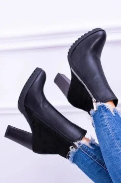 Czarne Botki Na Słupku z Zamkiem Ortega