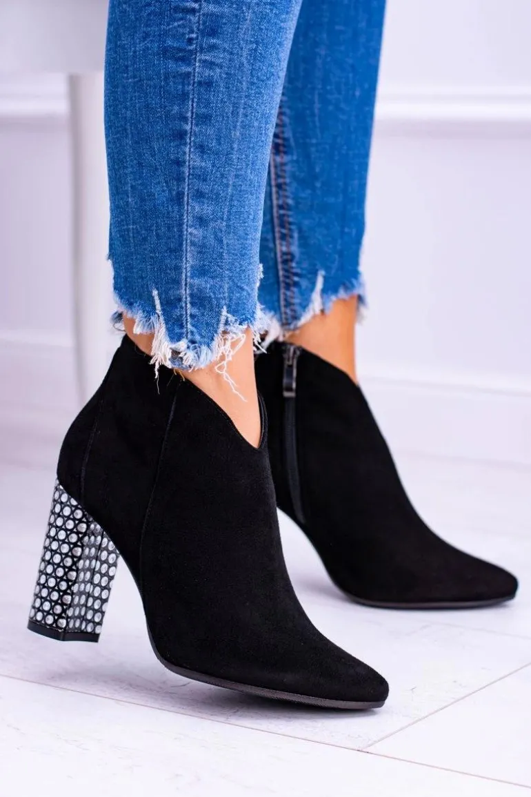 Czarne Eleganckie Zamszowe Botki na Słupku Laura Messi 1849