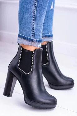 Czarne Wsuwane Botki Na Słupku Bernatt