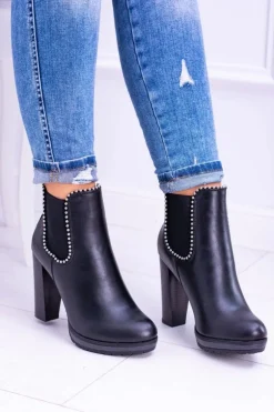 Czarne Wsuwane Botki Na Słupku Bernatt