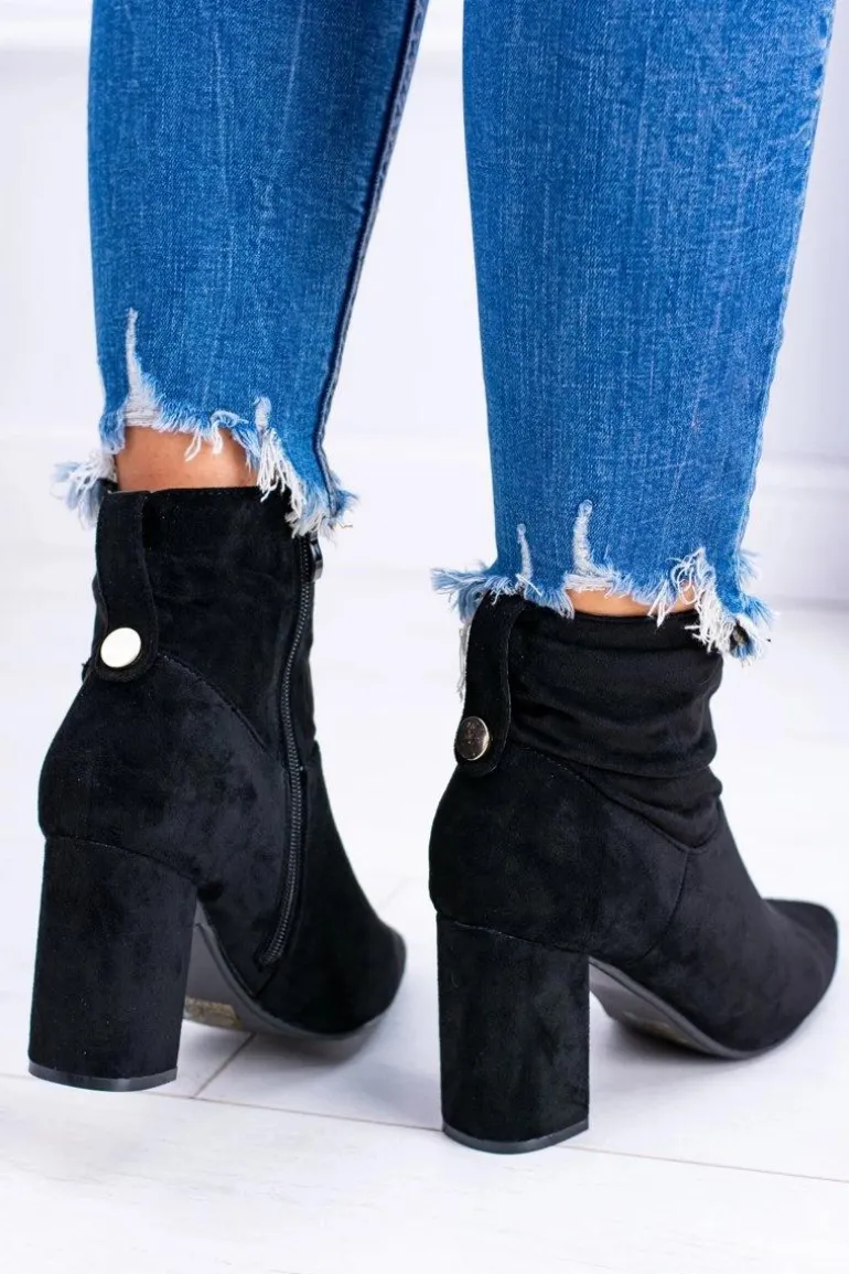 Czarne Zamszowe Botki Na Słupku Bresci