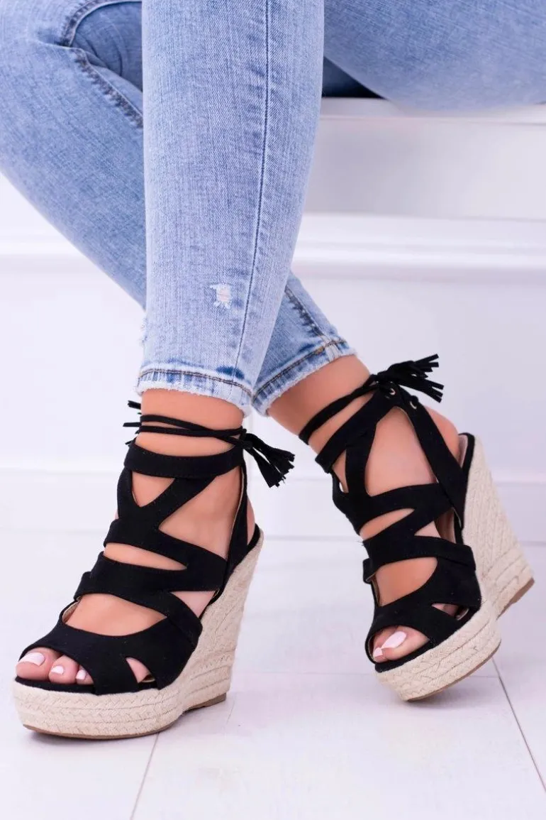 Czarne Zamszowe Sandały Na Koturnie Nowelio