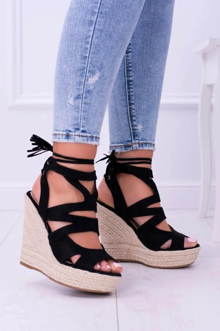 Czarne Zamszowe Sandały Na Koturnie Nowelio