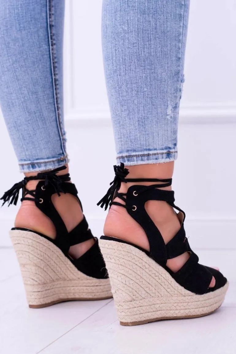 Czarne Zamszowe Sandały Na Koturnie Nowelio