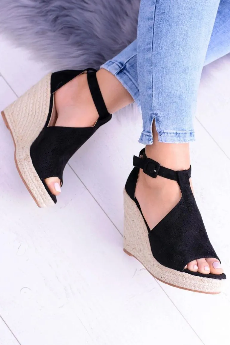 Czarne Zamszowe Sandały Na Koturnie Sunlast