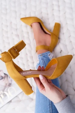 Czółenka Damskie Na Słupku W Szpic Żółte Domine