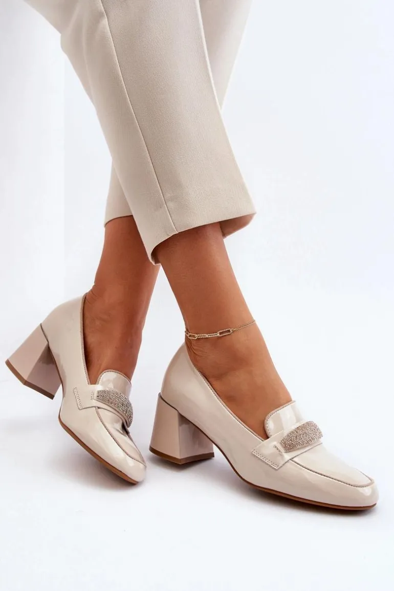 Czółenka Lakierowane Z Ozdobą Beżowe Samassa