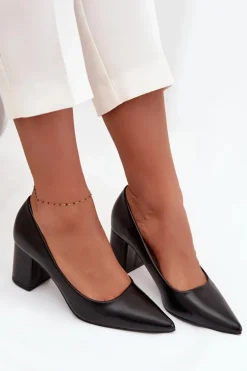 Czółenka Na Słupkowym Obcasie Ze Szpiczastymi Noskami Czarne Ryvessa