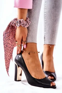 Czółenka Na Słupku Monnari 0780-020 Czarne