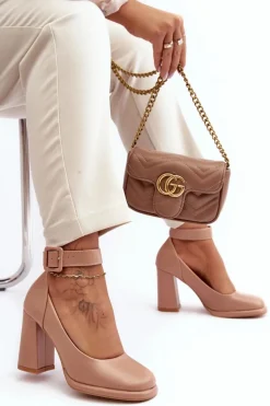 Czółenka Na Słupku Z Klamrą Beżowe Idovana