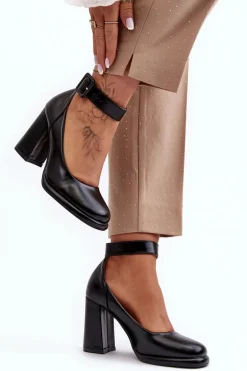 Czółenka Na Słupku Z Klamrą Czarne Idovana