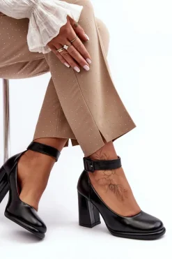 Czółenka Na Słupku Z Klamrą Czarne Idovana