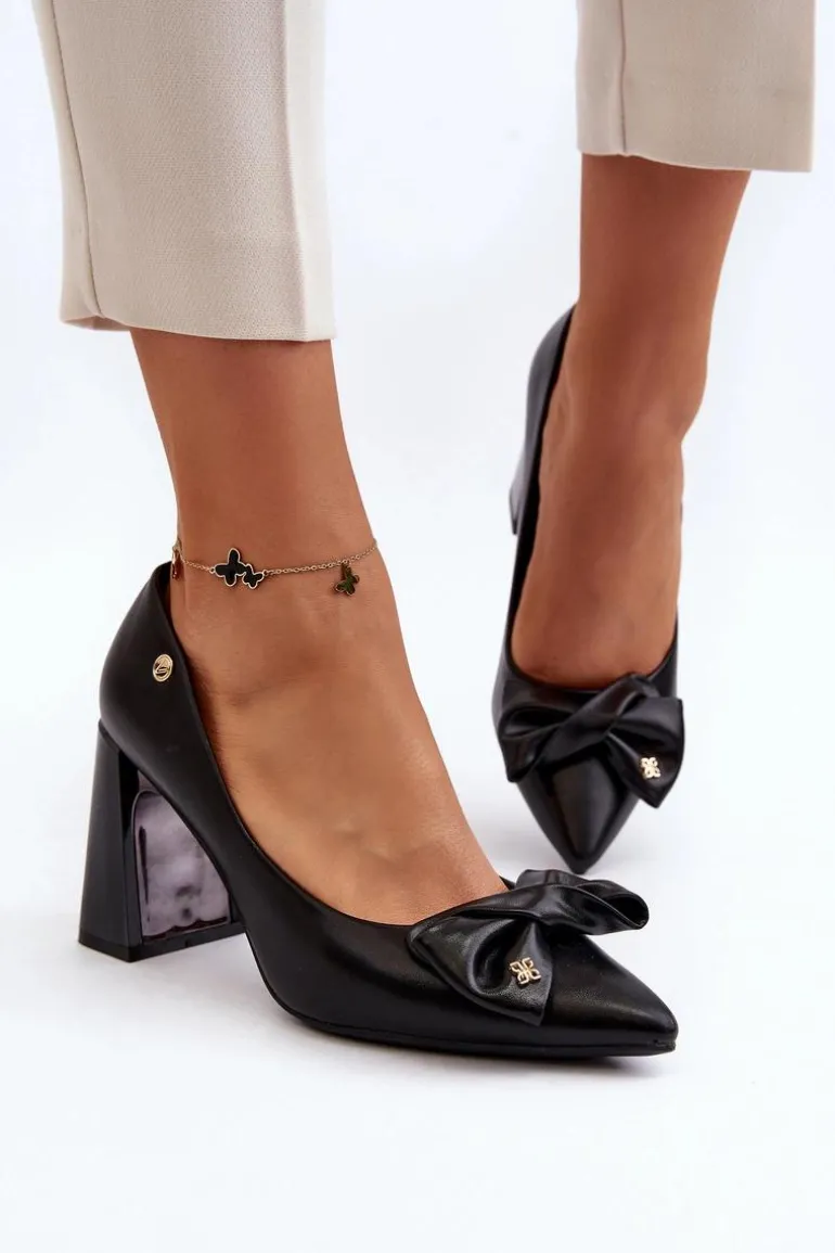 Czółenka Na Słupku Z Kokardą Czarne Ariemessa