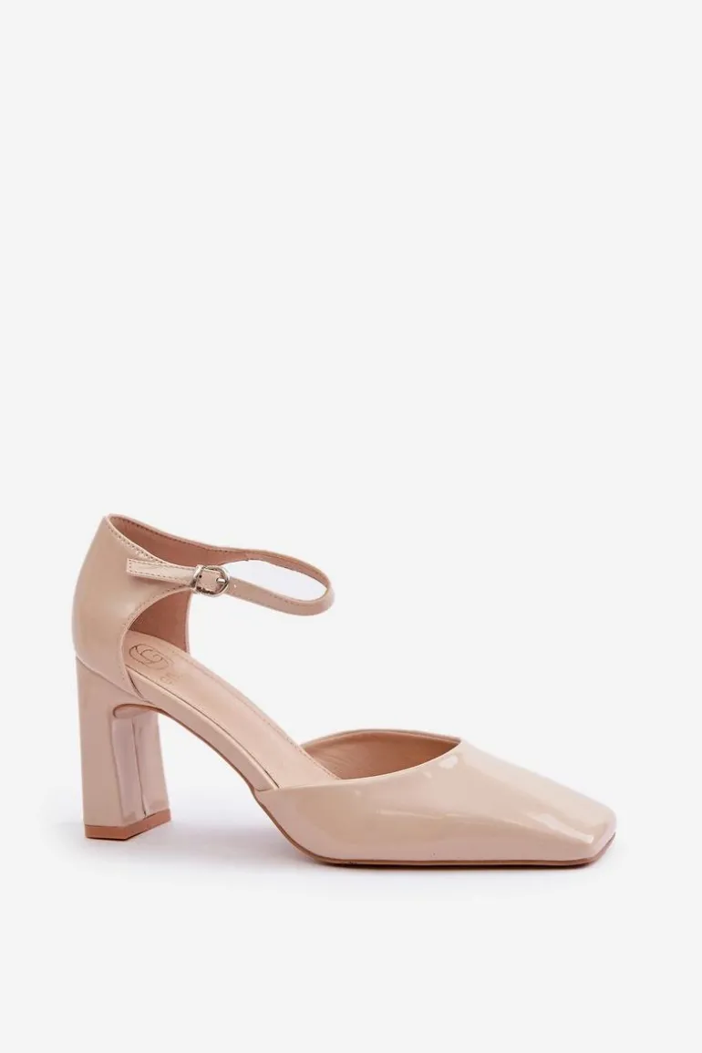 Czółenka Na Słupku Z Lakierowanej Eko Skóry Beżowe Emindria