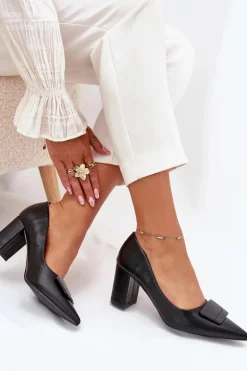 Czółenka Na Słupku Z Ozdobą Czarne Celira